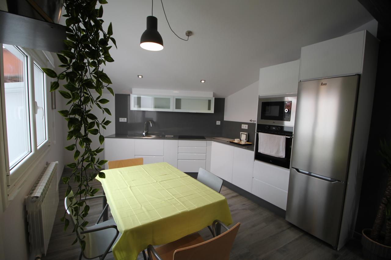 Apartamento La Paz Apartment ซานติอาโก เด กอมโปสเตลา ภายนอก รูปภาพ