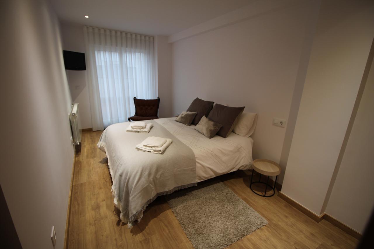 Apartamento La Paz Apartment ซานติอาโก เด กอมโปสเตลา ภายนอก รูปภาพ